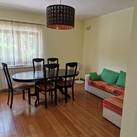 Valley Apartment *